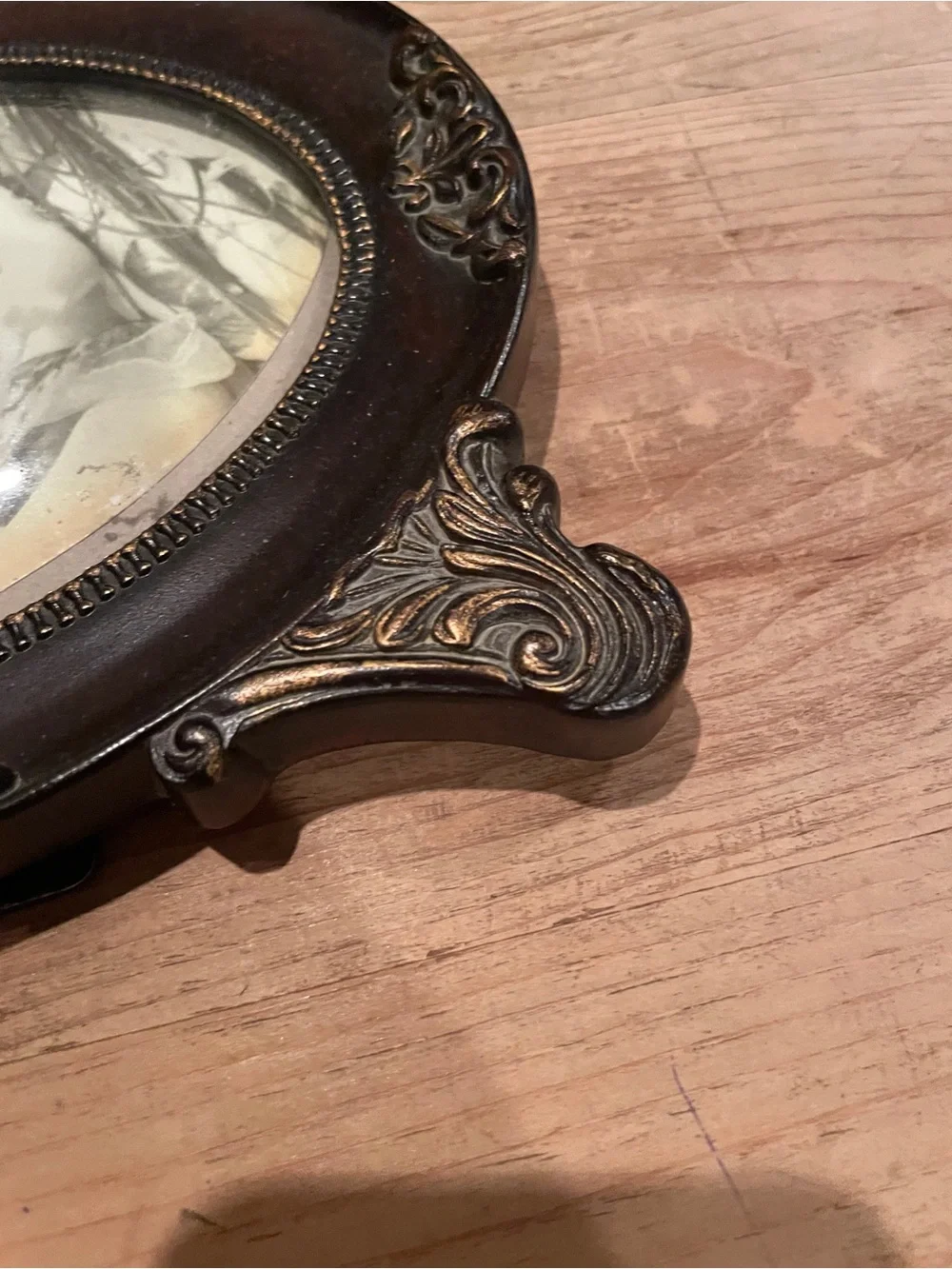 NWOT Mid century modern oval frame brown gold engraved 5x7